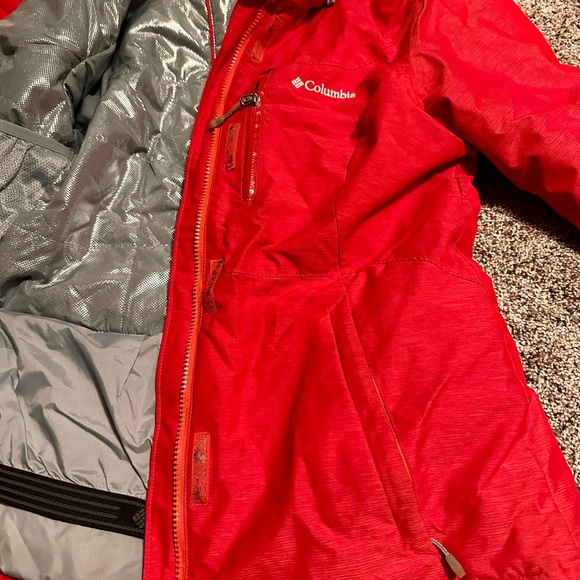 Columbia Red Hooded Jacket - Picture 2 of 6